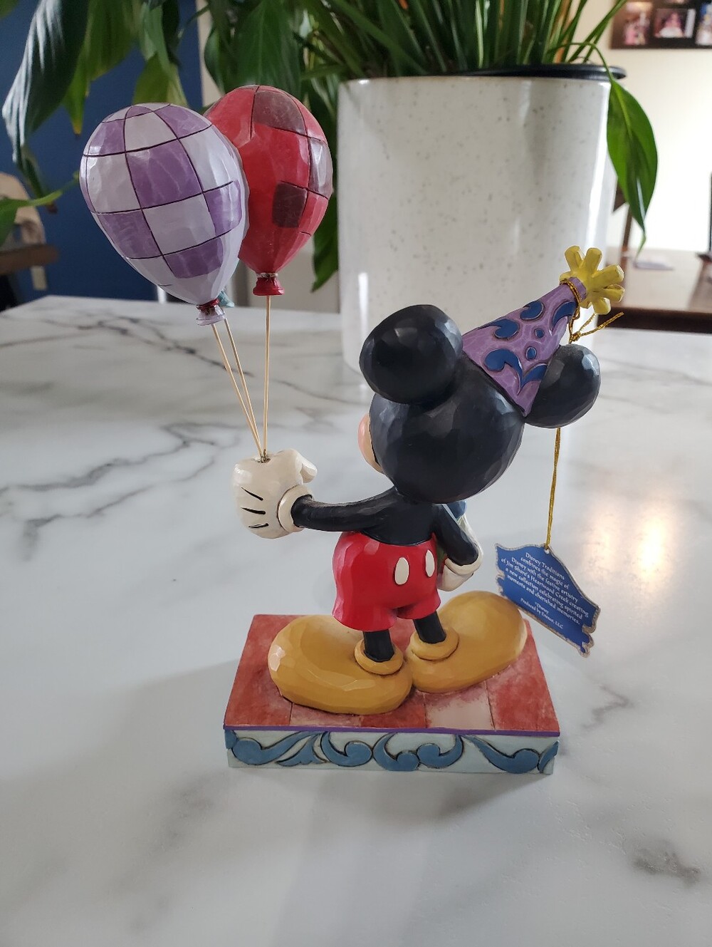 Mickey Mouse Cheerful Celebration Figurine - Picture 6 of 16